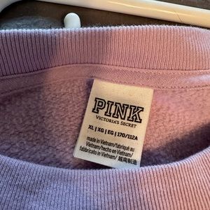 Women’s sweatshirt